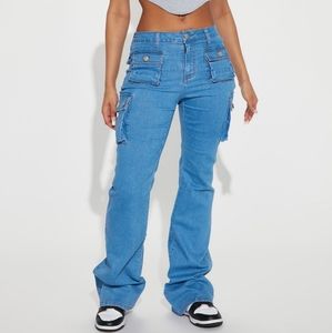 Medium stretch flare leg cargo jeans (5)